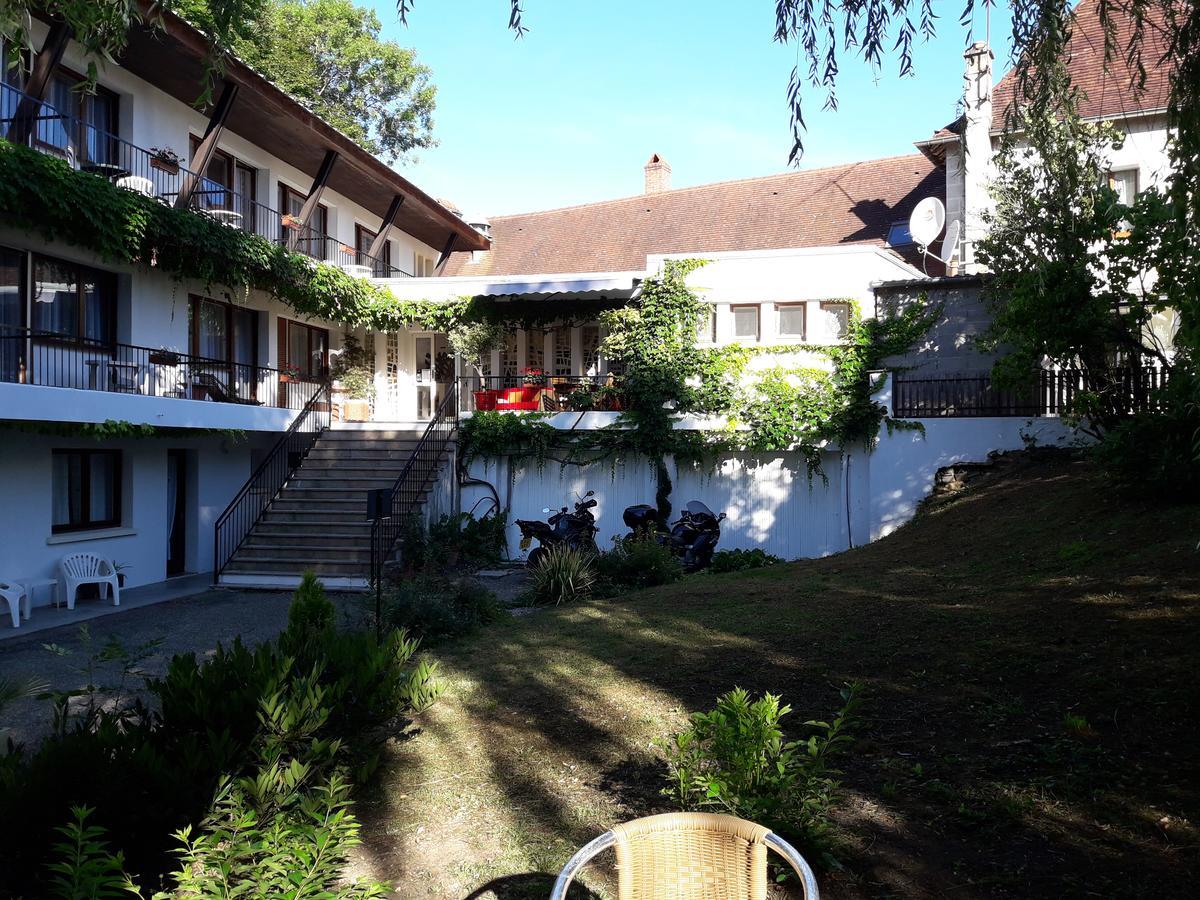 Hotel Restaurant La Croix Blanche Лион Экстерьер фото